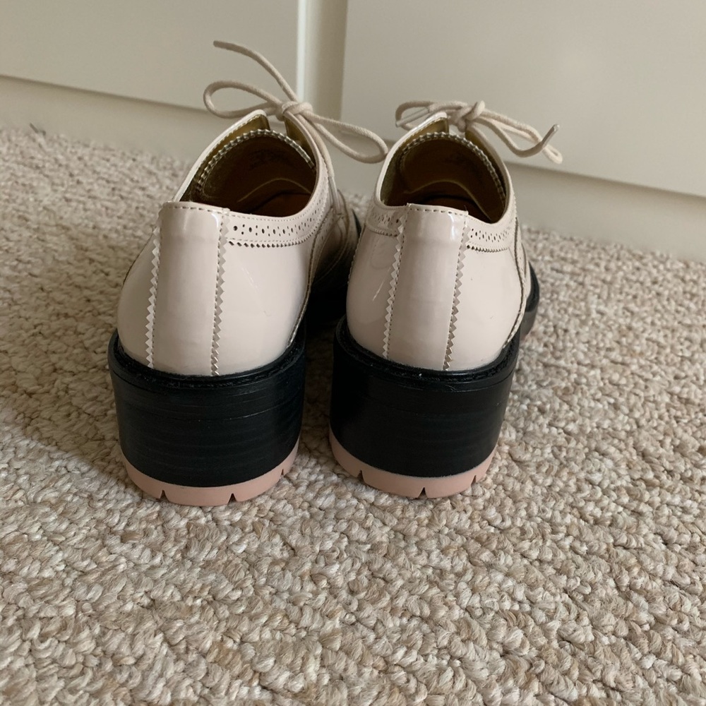 shoes - Picture 3 of 4